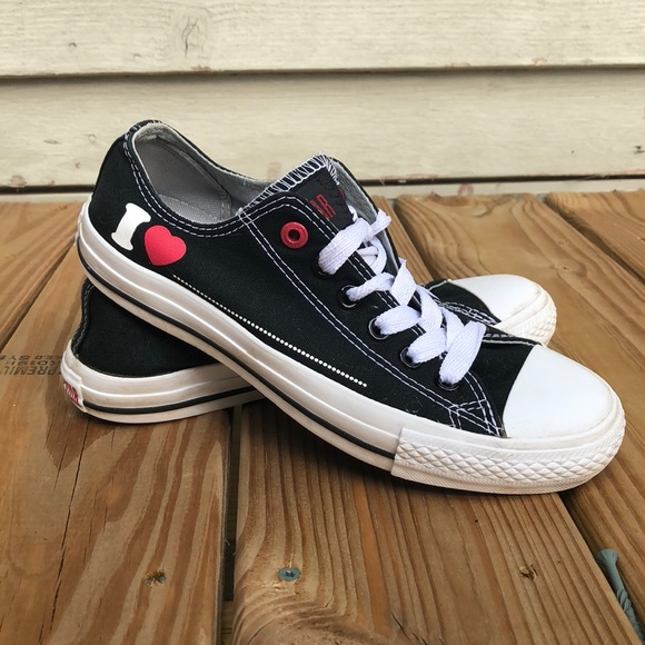 converse red collection